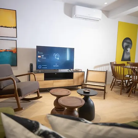 Vivid Chalkokondili Апартаменты Никосия