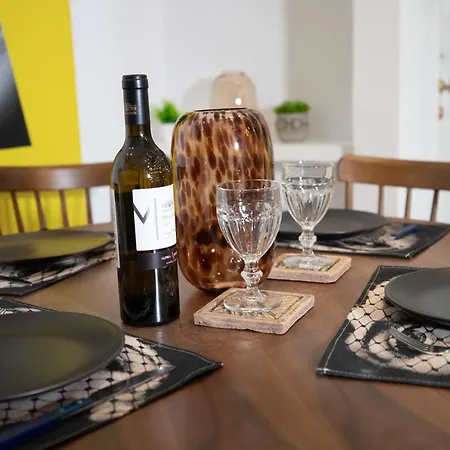 Vivid Chalkokondili شقة *