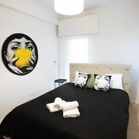 Vivid Chalkokondili *