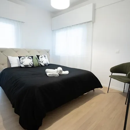 Vivid Chalkokondili نيقوسيا